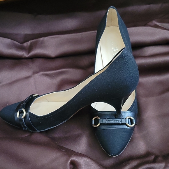 Shoes - Picture 2 of 4